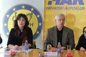 Helena Štimac Radin, ravnateljica Ureda za ravnopravnost spolova; Zorislav Bobuš, predsjednik SOIH-a