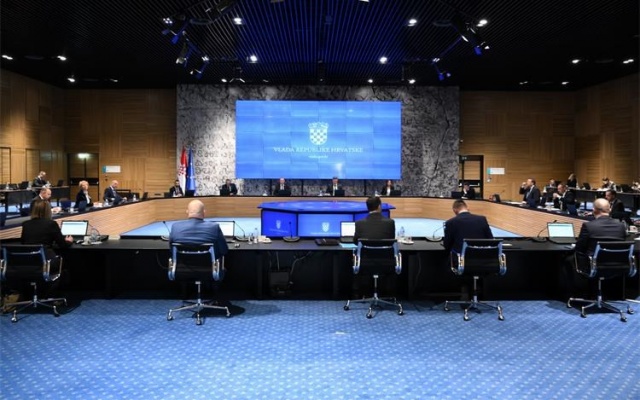 Vlada donijela programe za ugradnju dizala i uređenje pročelja postojećih zgrada